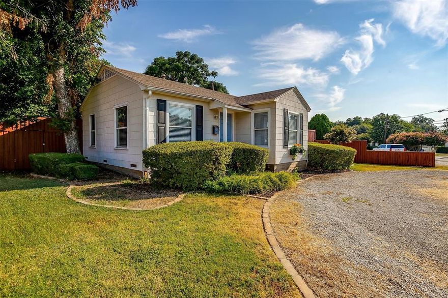 Front house (3 Bed 1 bath - 974 sq ft) for lease at $2350 and 2nd unit backhouse (1 bed 1 bath - 400 sq ft) for lease at $1250. Come see this cute as a button house with tremendous location. Close to Love Field!. Original hardwoods in main Living and Dining with so many updates!  Move in ready, great access to downtown Dallas. Renovated kitchen in 2019 with granite countertops, marble tile backsplash, and updated flooring. The vaulted ceilings in both main house, and guest quarters, open up the living spaces while creating a cozy feel. Fenced and private backyard!