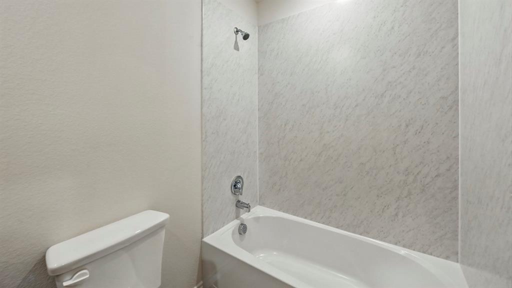 3934 Applewood Trail