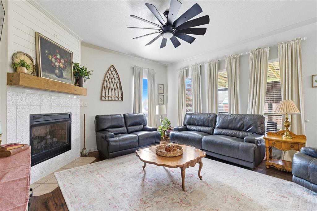 2504 Santa Fe Trail