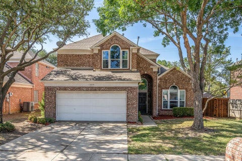Photo of 1605 Highdale Court, Flower Mound, TX 75028 (MLS # 21308165)
