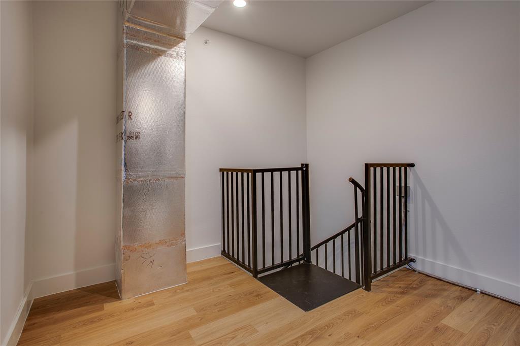 Roseland Patios - Residential Lease