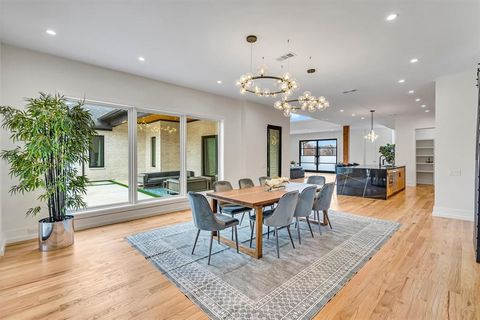 Tiny photo for 7533 Royal Place, Dallas, TX 75230 (MLS # 21177995)