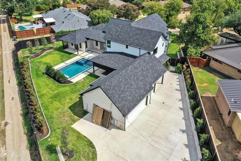 Tiny photo for 7533 Royal Place, Dallas, TX 75230 (MLS # 21177995)