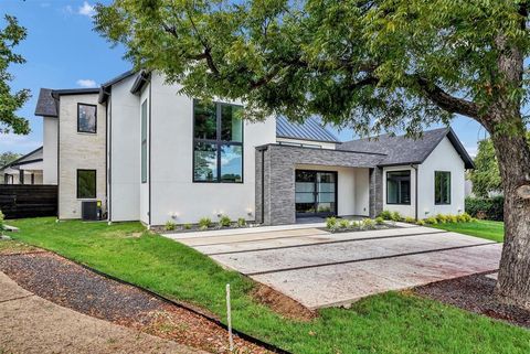 Tiny photo for 7533 Royal Place, Dallas, TX 75230 (MLS # 21177995)