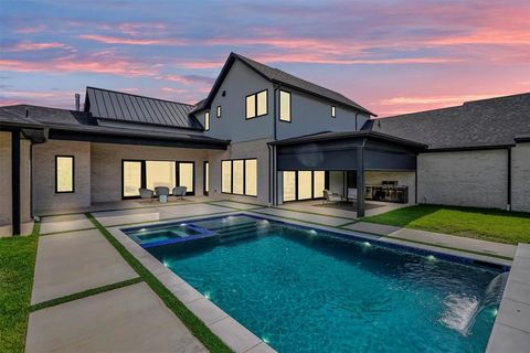 Tiny photo for 7533 Royal Place, Dallas, TX 75230 (MLS # 21177995)