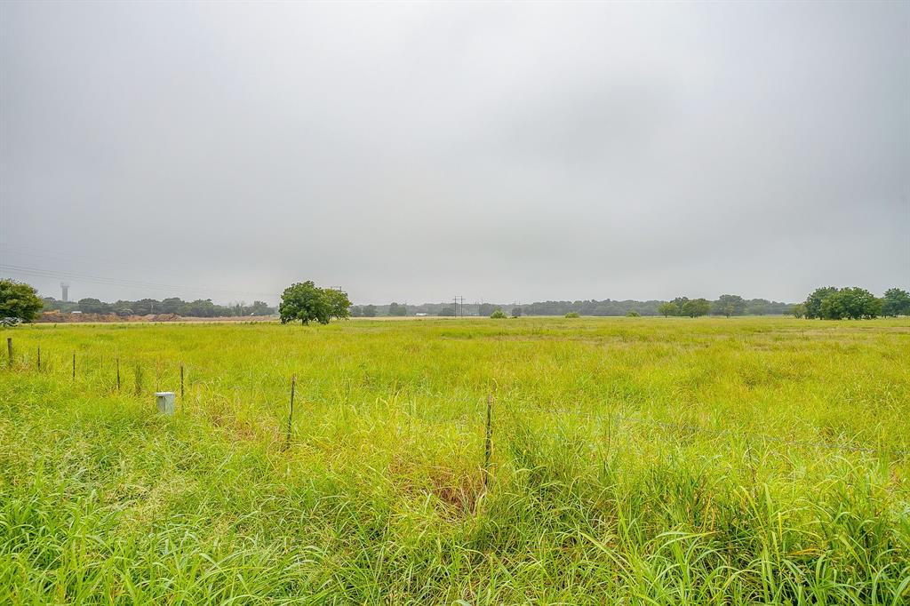 COUNTRY OAKS - Commercial Sale