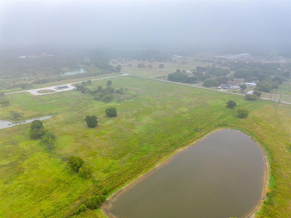 COUNTRY OAKS - Commercial Sale