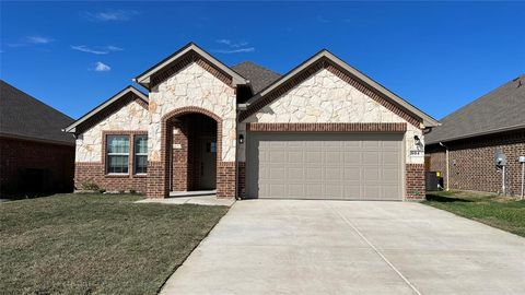 Photo of 804 Ransom Way, Greenville, TX 75402 (MLS # 21257832)