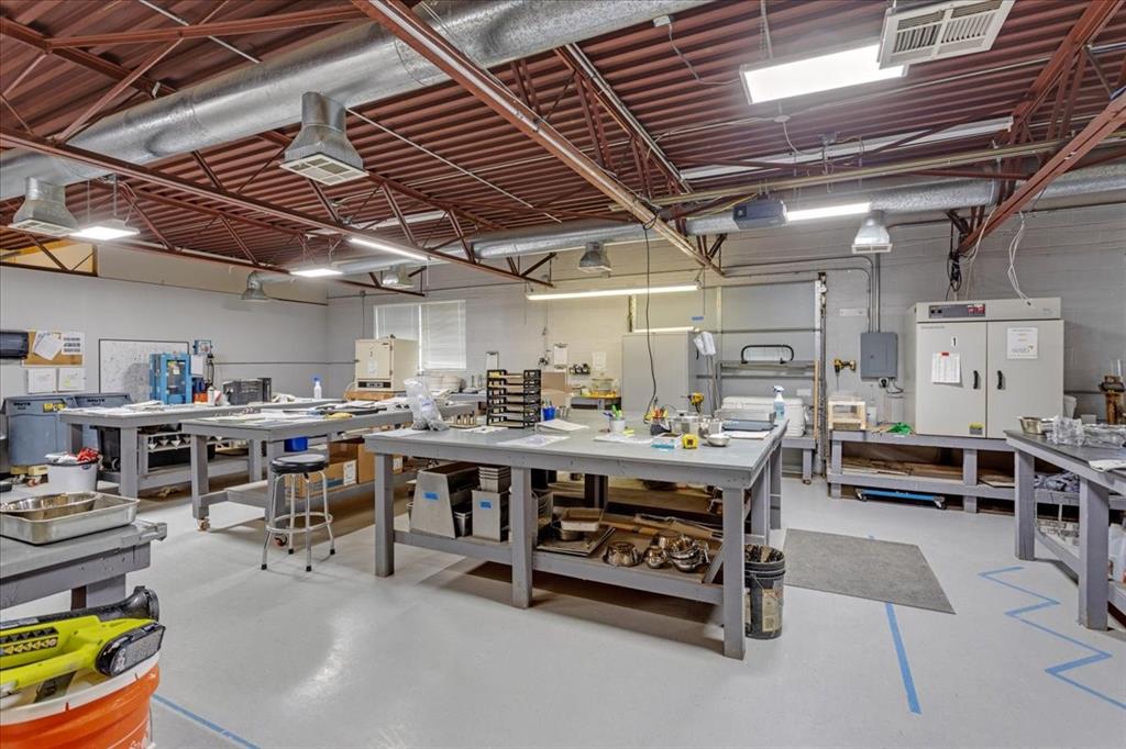 City Of Paris - Commercial Sale