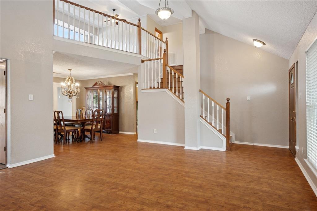 2027 Lavaca Trail