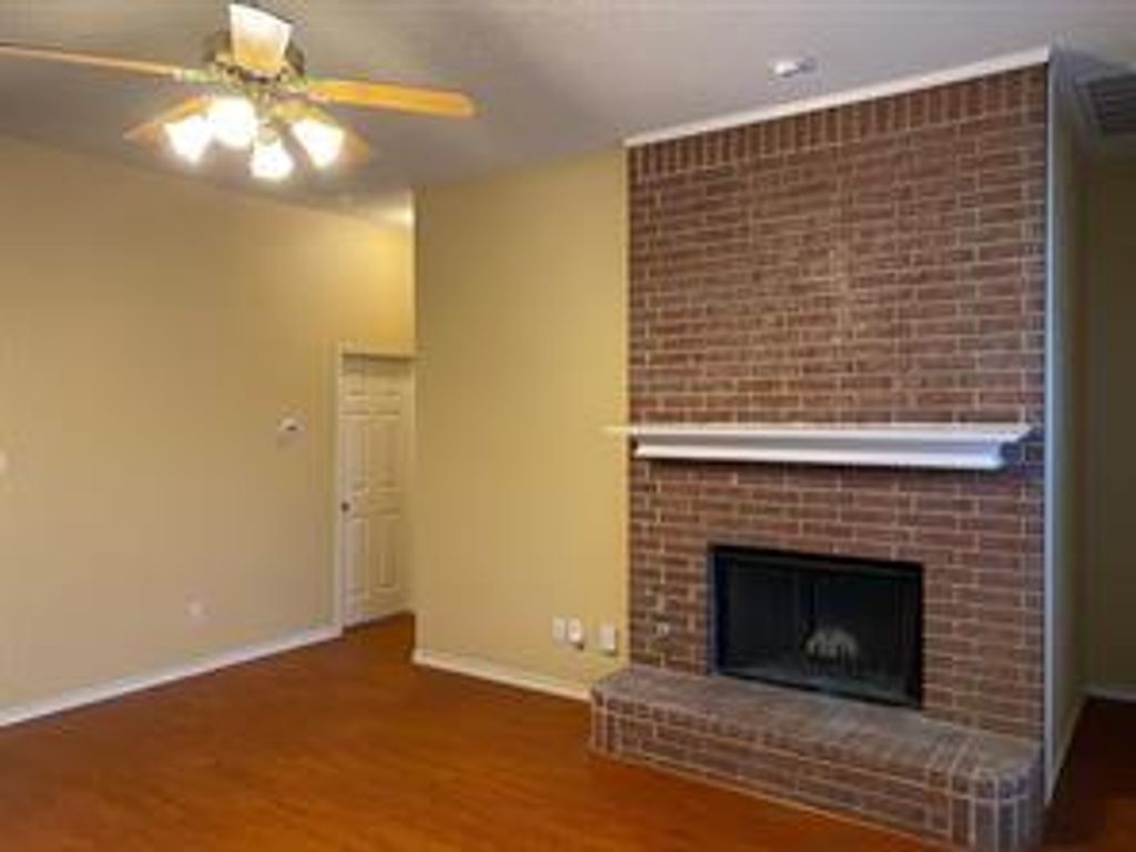 Photo of 1520 Summerfield Drive, Allen, TX 75002 (MLS # 21194261)