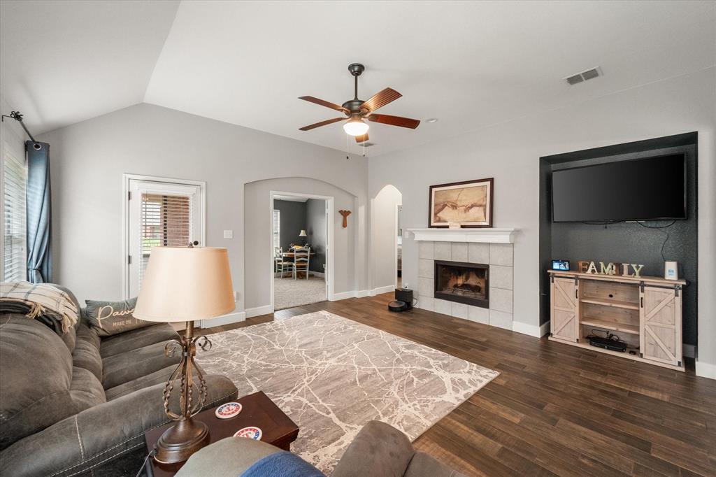 Mira Lagos B - Residential