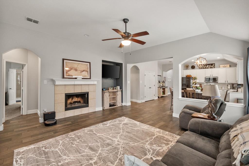 Mira Lagos B - Residential