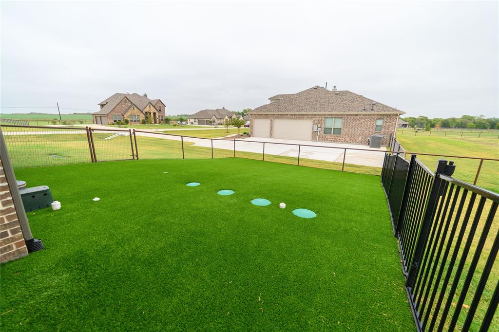 CHAPEL CREEK FARMS AT VAN ALSTYNE PHASE III - Residential