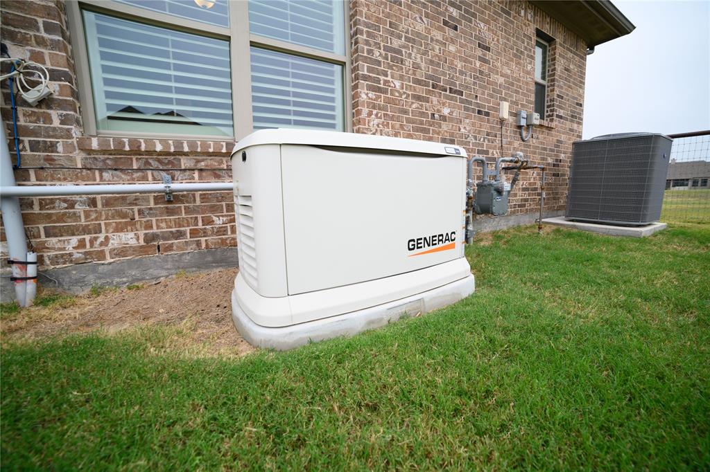 CHAPEL CREEK FARMS AT VAN ALSTYNE PHASE III - Residential