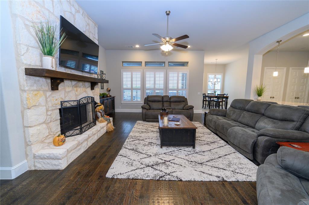 CHAPEL CREEK FARMS AT VAN ALSTYNE PHASE III - Residential