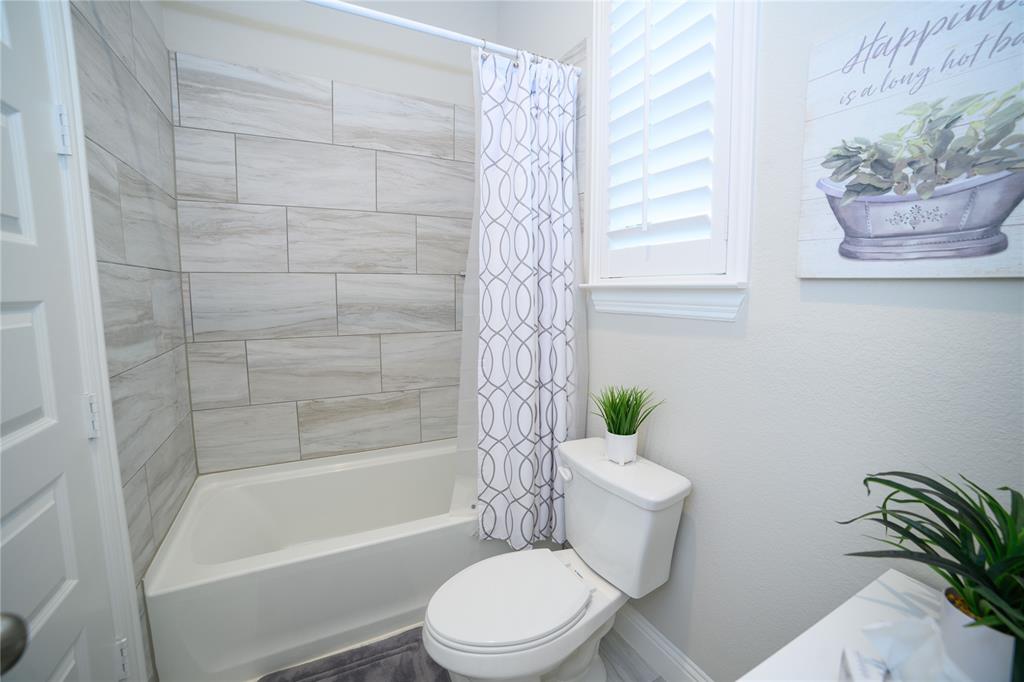 CHAPEL CREEK FARMS AT VAN ALSTYNE PHASE III - Residential