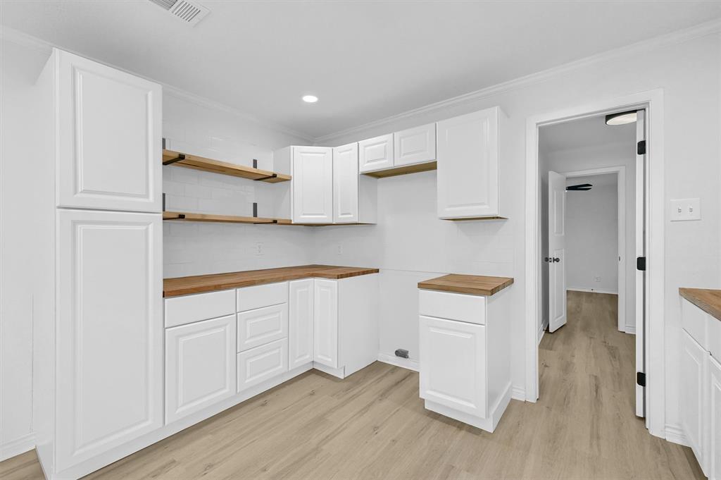 G-1106 SIVILLS S B A-G1106 - Residential