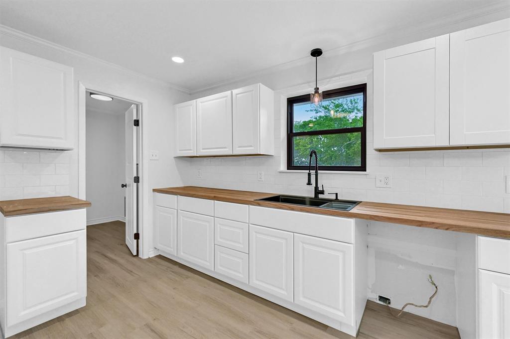 G-1106 SIVILLS S B A-G1106 - Residential