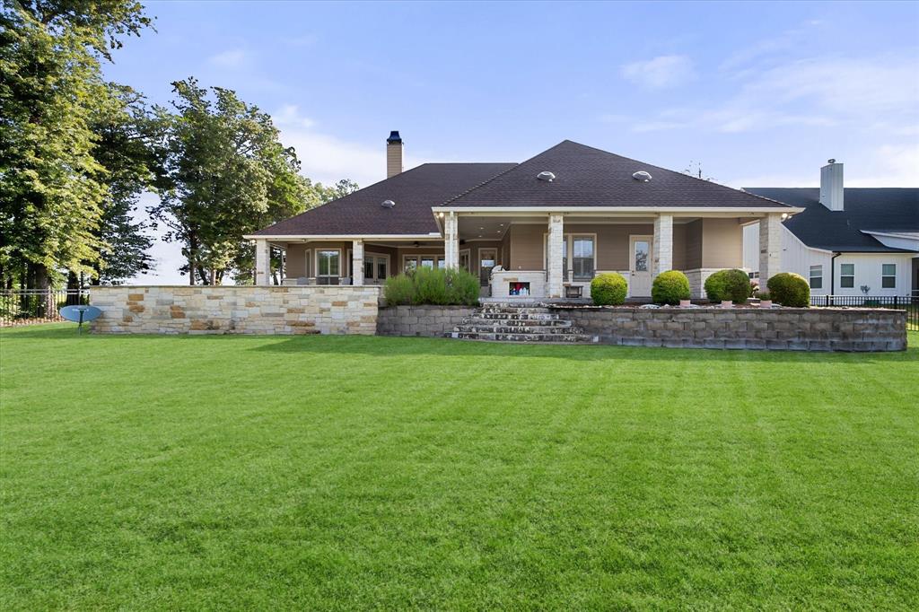 560 Clubhouse Drive