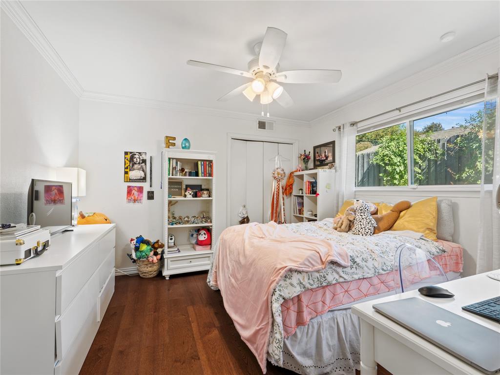 Schreiber Manor 01 Inst - Residential