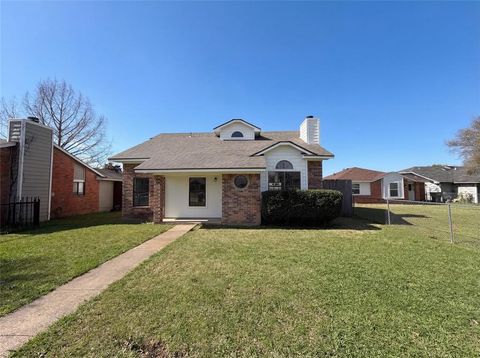 Photo of 13312 Kempwood Lane, Dallas, TX 75253 (MLS # 21211476)