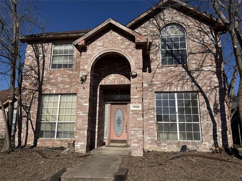 Photo of 7606 Glenstone Street, Rowlett, TX 75089 (MLS # 21172627)