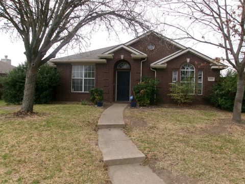 Photo of 8809 Oakwood Lane, Frisco, TX 75035 (MLS # 21195164)