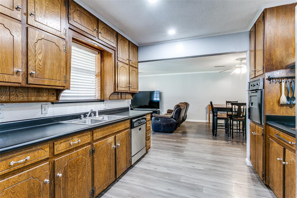 Wilshire VIllage Add - Residential