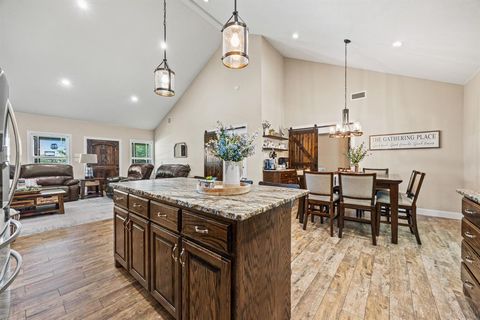 Tiny photo for 136 N Bronco Court, Springtown, TX 76082 (MLS # 20985890)