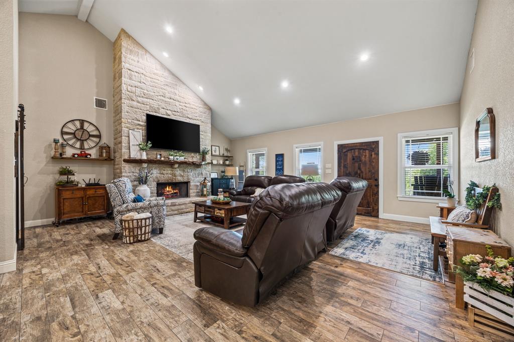 136 N Bronco Court