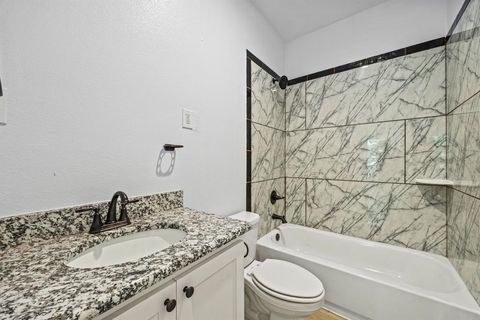 Tiny photo for 136 N Bronco Court, Springtown, TX 76082 (MLS # 20985890)