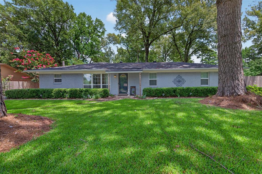 124 Lawrence Drive