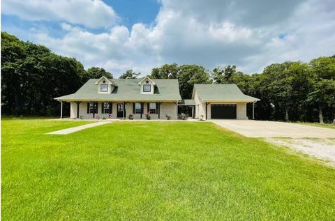 Photo of 207 EMBERSON CHAPEL Road, Pilot Point, TX 75068 (MLS # 21391289)