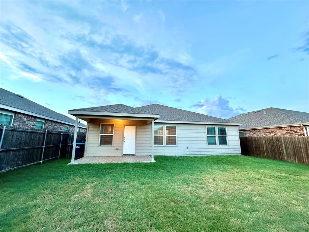 PARKS AT BOAT CLUB - Residential Lease