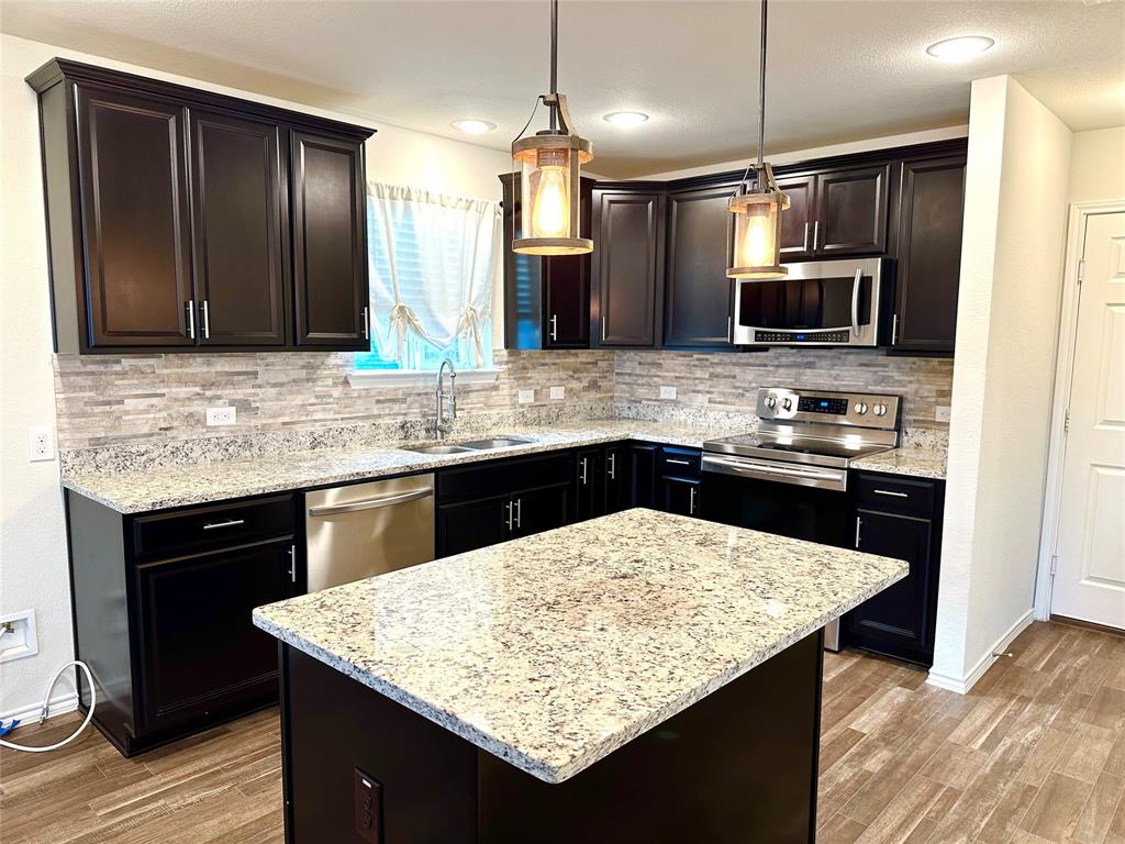 PARKS AT BOAT CLUB - Residential Lease