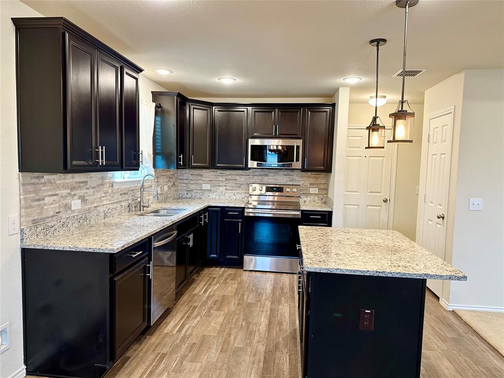 PARKS AT BOAT CLUB - Residential Lease