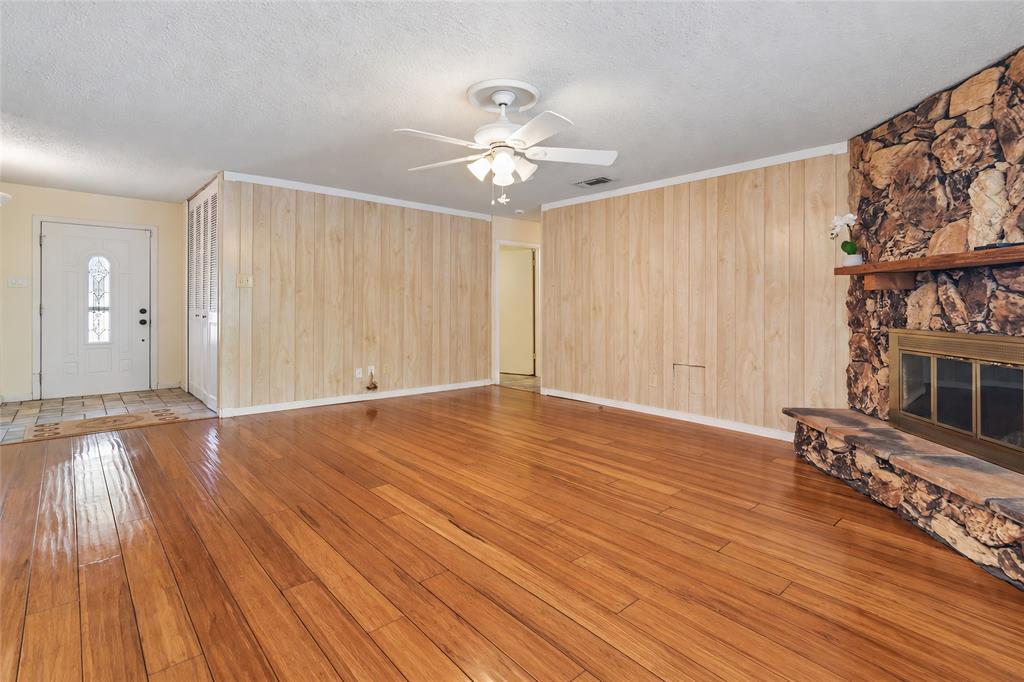 2108 Pearl Lane