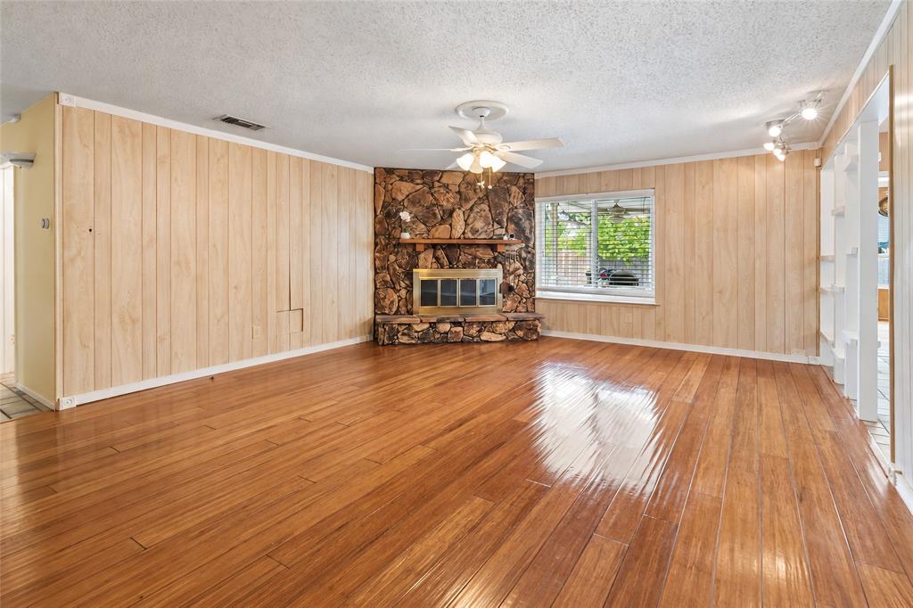 2108 Pearl Lane