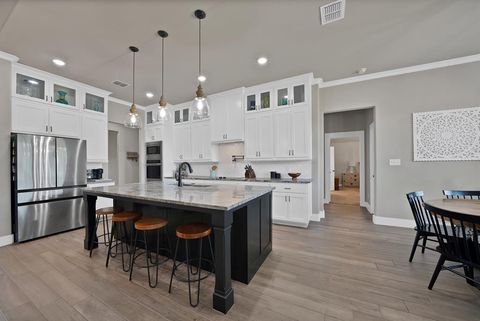 Tiny photo for 2008 Adams Overlook, Weatherford, TX 76088 (MLS # 21209746)