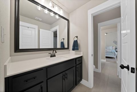 Tiny photo for 2008 Adams Overlook, Weatherford, TX 76088 (MLS # 21209746)