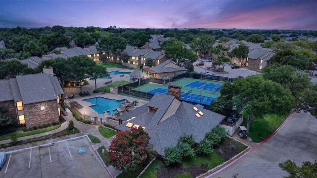 2103 Friendly Drive 3211