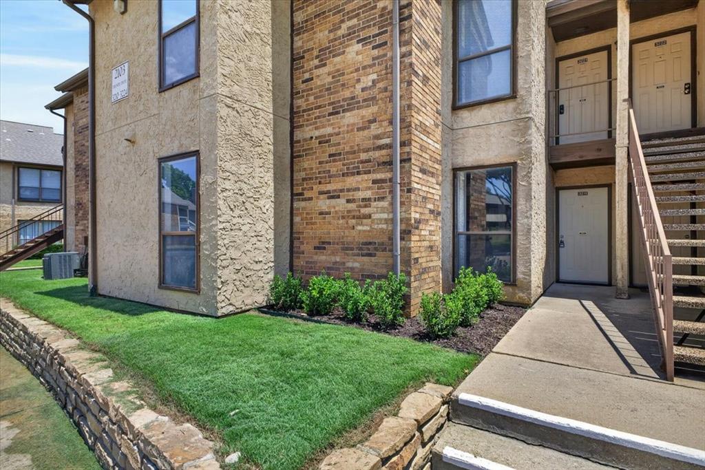 2103 Friendly Drive 3211