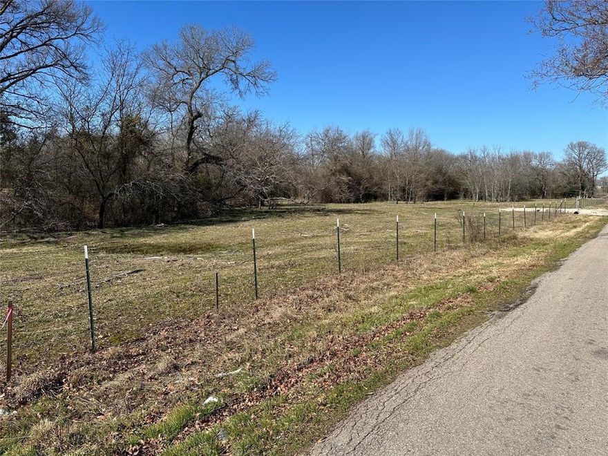 Come see this absolutely gorgeous 10 acre tract in Hunt County! You won't find a nicer property. Work has been done to make this property build ready for your forever house and ranch. This one has it all. Beautiful trees, open spaces, and just tranquil privacy. It's an absolute must see!