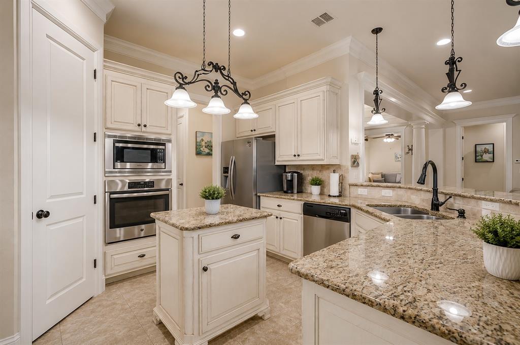 4505 Chaumont Trail