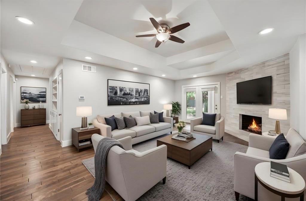 6820 E Mockingbird Lane