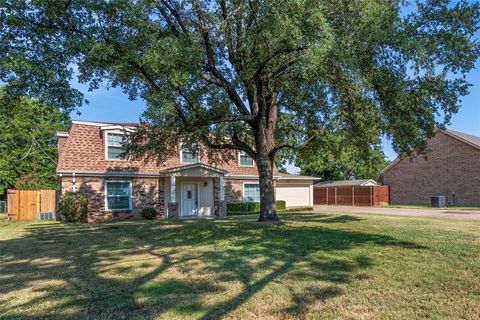 4102 Apache Trl Court Granbury TX 76048