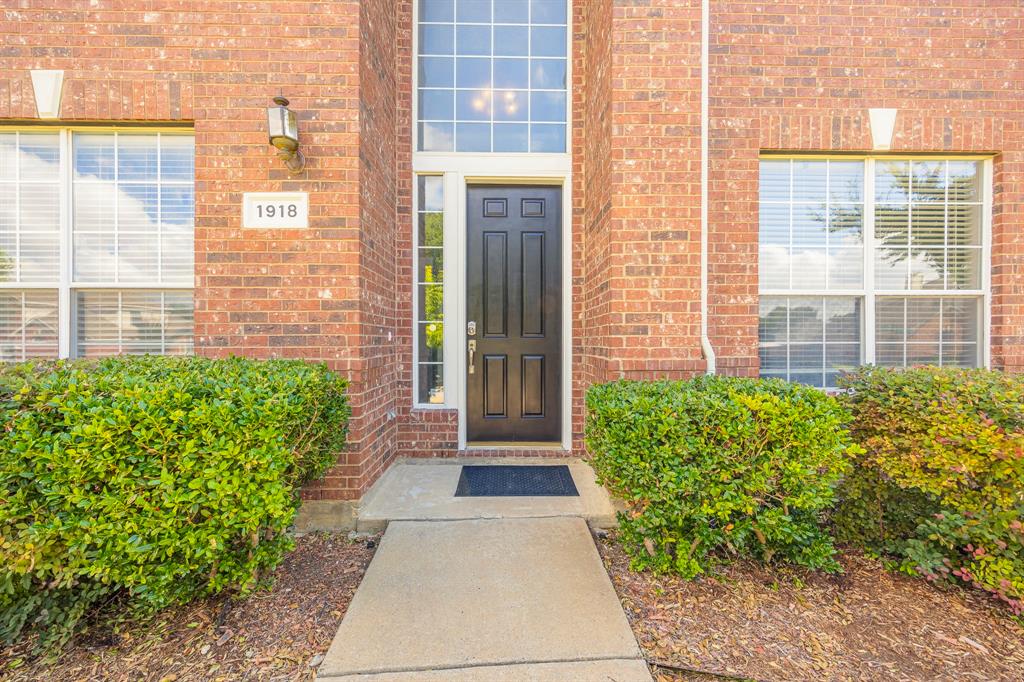 1918 Edgehill Drive