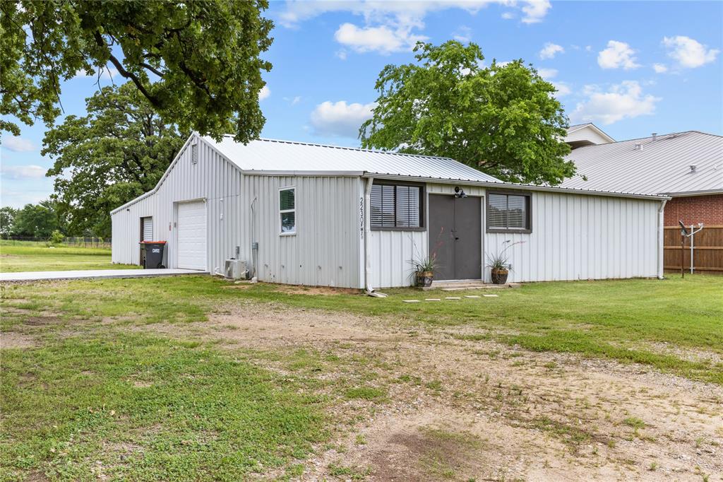2230 Farm Road 79