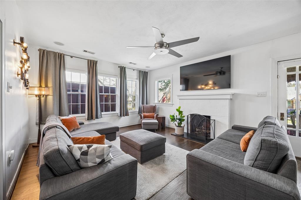 1011 N Clinton Avenue